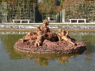 PA231743_Versailles_neljasta_vuodenajasta_ens
