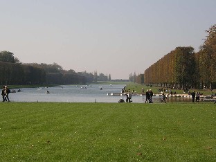 PA231748_Versailles_lammella_soutelua