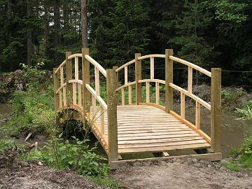 P7181386_keskenerainen_silta Alkaa jo näyttää joltakin, mutta ei ole vielä valmis.<br><br>