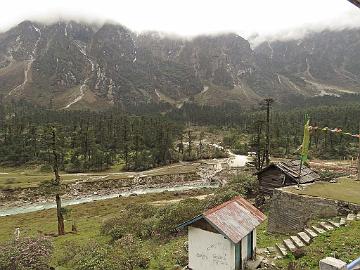 IMG_2070_Hot_Springs_Yumthang_3600m_160511 Hot Springs in Yumthang Valley 3600 m (12:31)