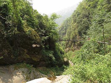 IMG_1232_1st_bridge_Yuksam-Sachen_160502 First bridge from Yuksam to Sachen (10:29)