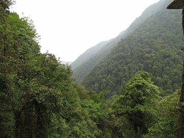 IMG_1248_trek_Yuksam-Sachen_160502 View from the second bridge (12:18)