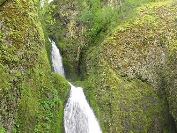 IMG_8659_Wahkeena_putous Wahkeena Falls along the Historic Columbia River Highway, Oregon