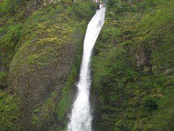 IMG_8678_Horsetail_putous Horsetail Falls along the Historic Columbia River Highway, Oregon