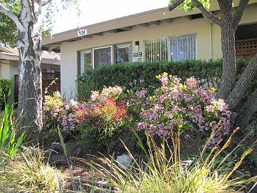 IMG_7672_Cherry_Blossom_Apartments_Sunnyvale Our apartment when we lived in California in 1981 to 1982. Asuntomme Kaliforniassa 1981-1982.